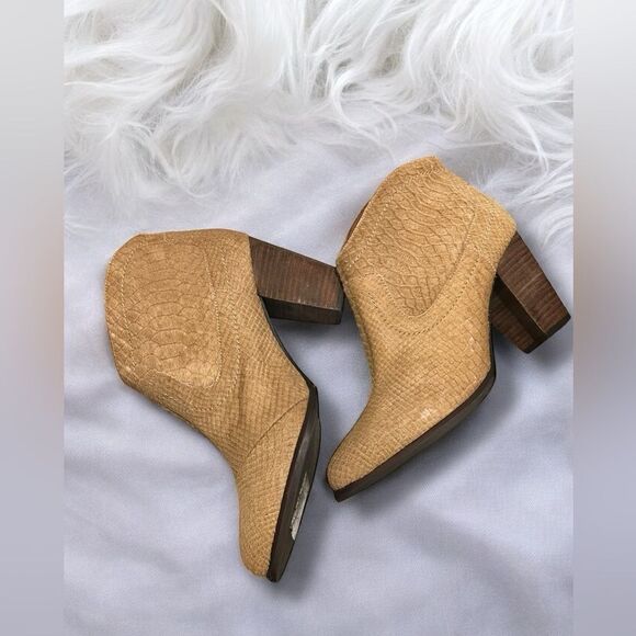 🔥 UGG Calf Hair Charlotte Embossed Bootie Boots Size 9.5 EU 40.5 - Picture 9 of 15